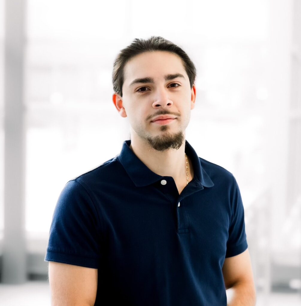 Headshot of Sebastian Banaszak